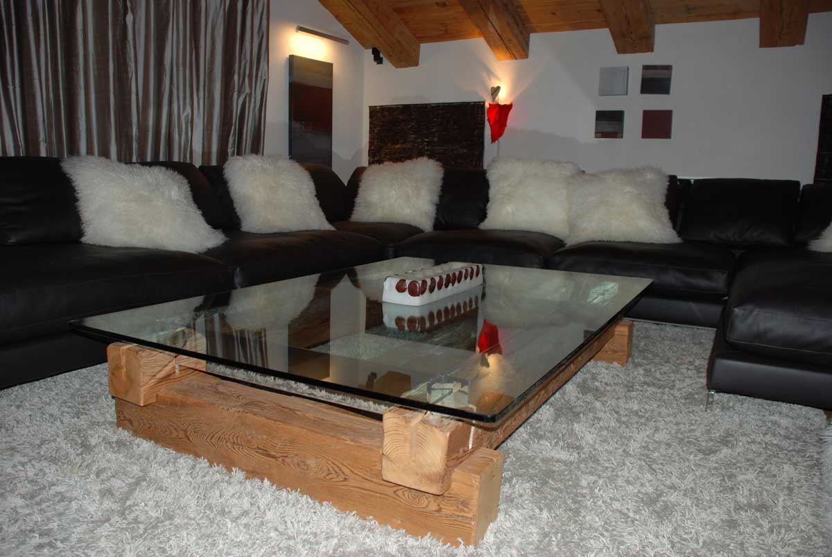 Table en verre par Besse Hilaire à Vollèges